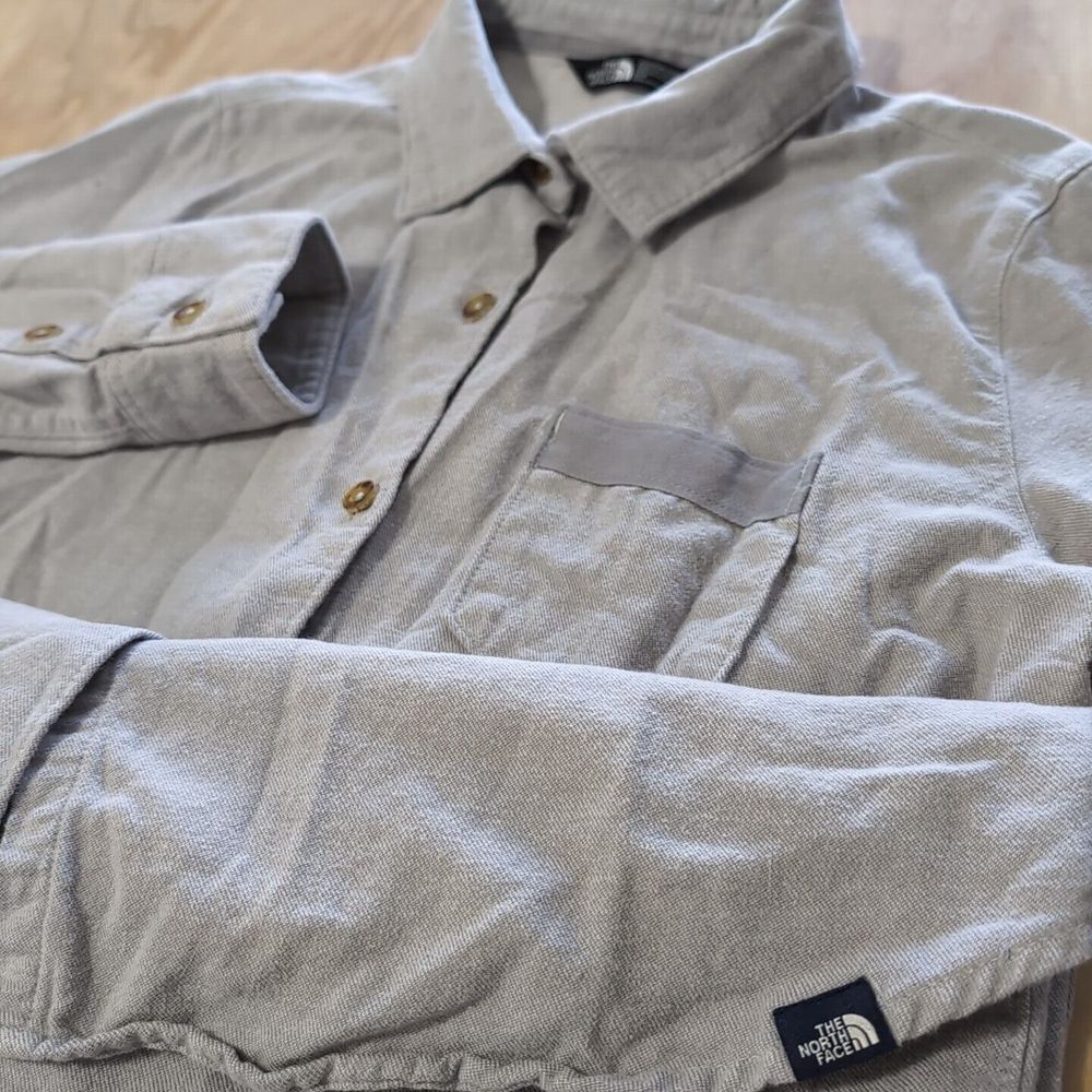 THE NORTH FACE Light Gray Long Sleeve Collared Button Up‎ Shirt Womens S / P